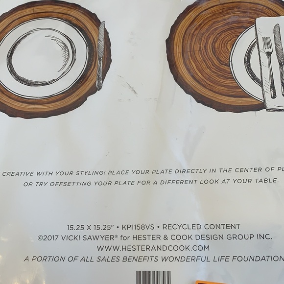 Hester and Cook die-cut wood slice paper placemats - Picture 3 of 3